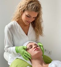 Kosmetikbehandlung im Studio BQ Medical Beauty
